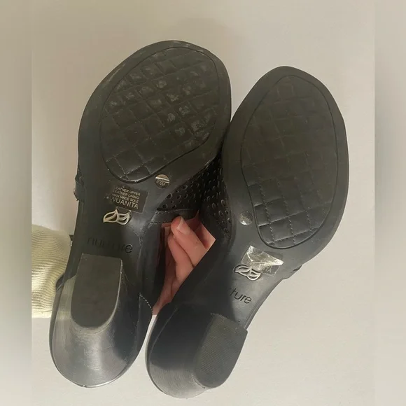 Nurture Heel Leather Sandal - Picture 8 of 8